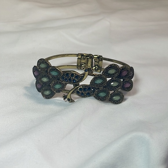 Vintage Peacock Rhinestone Bracelet - Picture 6 of 6